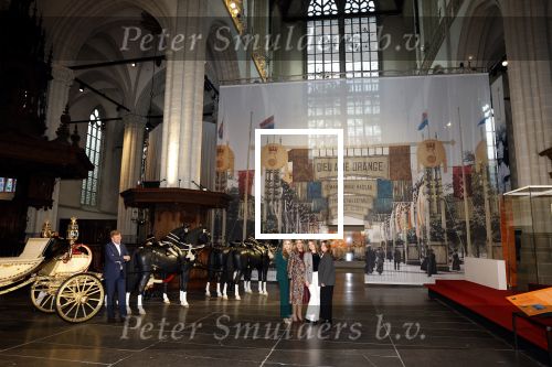 Amsterdam 4 november 2022
Fotomoment met koninklijke familie in de nieuwe kerk waar op dit moment een expositie is van Prinses Juliana.
Aanwezig Koning Willem Alexander Koningin Maxima Prinses Amalia Prinses Ariane en Prinses Alexia.