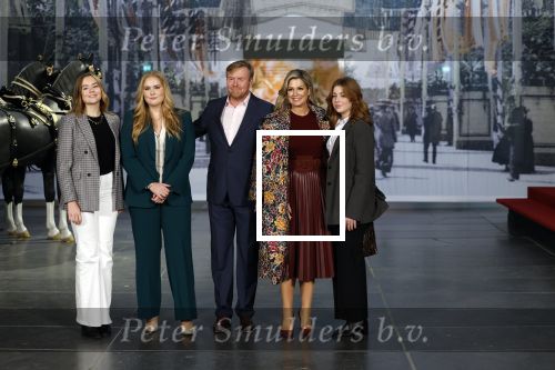 Amsterdam 4 november 2022
Fotomoment met koninklijke familie in de nieuwe kerk waar op dit moment een expositie is van Prinses Juliana.
Aanwezig Koning Willem Alexander Koningin Maxima Prinses Amalia Prinses Ariane en Prinses Alexia.
