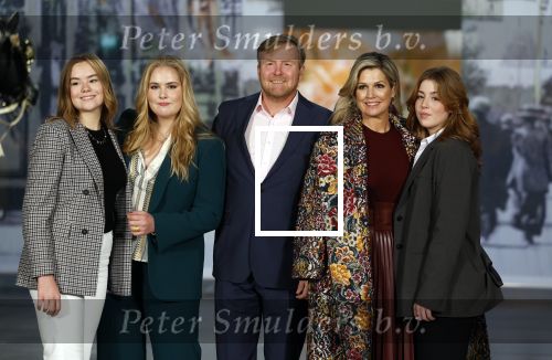Amsterdam 4 november 2022
Fotomoment met koninklijke familie in de nieuwe kerk waar op dit moment een expositie is van Prinses Juliana.
Aanwezig Koning Willem Alexander Koningin Maxima Prinses Amalia Prinses Ariane en Prinses Alexia.