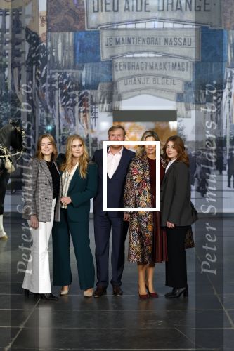 Amsterdam 4 november 2022
Fotomoment met koninklijke familie in de nieuwe kerk waar op dit moment een expositie is van Prinses Juliana.
Aanwezig Koning Willem Alexander Koningin Maxima Prinses Amalia Prinses Ariane en Prinses Alexia.