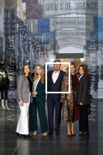 Amsterdam 4 november 2022
Fotomoment met koninklijke familie in de nieuwe kerk waar op dit moment een expositie is van Prinses Juliana.
Aanwezig Koning Willem Alexander Koningin Maxima Prinses Amalia Prinses Ariane en Prinses Alexia.