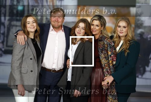 Amsterdam 4 november 2022
Fotomoment met koninklijke familie in de nieuwe kerk waar op dit moment een expositie is van Prinses Juliana.
Aanwezig Koning Willem Alexander Koningin Maxima Prinses Amalia Prinses Ariane en Prinses Alexia.