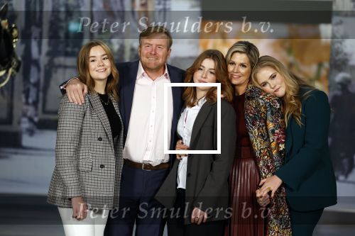 Amsterdam 4 november 2022
Fotomoment met koninklijke familie in de nieuwe kerk waar op dit moment een expositie is van Prinses Juliana.
Aanwezig Koning Willem Alexander Koningin Maxima Prinses Amalia Prinses Ariane en Prinses Alexia.