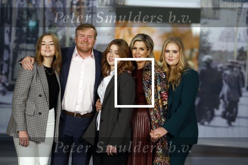 Amsterdam 4 november 2022
Fotomoment met koninklijke familie in de nieuwe kerk waar op dit moment een expositie is van Prinses Juliana.
Aanwezig Koning Willem Alexander Koningin Maxima Prinses Amalia Prinses Ariane en Prinses Alexia.