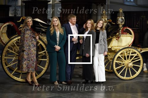 Amsterdam 4 november 2022
Fotomoment met koninklijke familie in de nieuwe kerk waar op dit moment een expositie is van Prinses Juliana.
Aanwezig Koning Willem Alexander Koningin Maxima Prinses Amalia Prinses Ariane en Prinses Alexia.