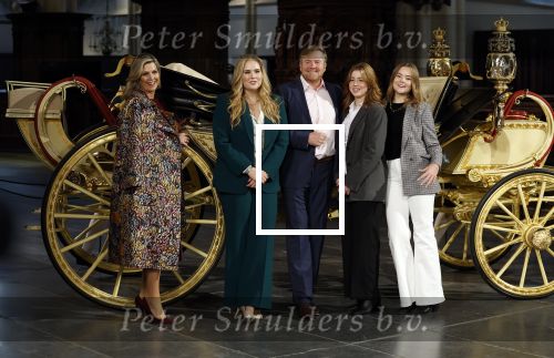 Amsterdam 4 november 2022
Fotomoment met koninklijke familie in de nieuwe kerk waar op dit moment een expositie is van Prinses Juliana.
Aanwezig Koning Willem Alexander Koningin Maxima Prinses Amalia Prinses Ariane en Prinses Alexia.