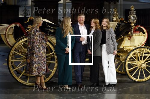 Amsterdam 4 november 2022
Fotomoment met koninklijke familie in de nieuwe kerk waar op dit moment een expositie is van Prinses Juliana.
Aanwezig Koning Willem Alexander Koningin Maxima Prinses Amalia Prinses Ariane en Prinses Alexia.