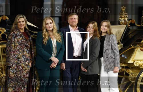 Amsterdam 4 november 2022
Fotomoment met koninklijke familie in de nieuwe kerk waar op dit moment een expositie is van Prinses Juliana.
Aanwezig Koning Willem Alexander Koningin Maxima Prinses Amalia Prinses Ariane en Prinses Alexia.