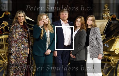 Amsterdam 4 november 2022
Fotomoment met koninklijke familie in de nieuwe kerk waar op dit moment een expositie is van Prinses Juliana.
Aanwezig Koning Willem Alexander Koningin Maxima Prinses Amalia Prinses Ariane en Prinses Alexia.