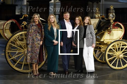 Amsterdam 4 november 2022
Fotomoment met koninklijke familie in de nieuwe kerk waar op dit moment een expositie is van Prinses Juliana.
Aanwezig Koning Willem Alexander Koningin Maxima Prinses Amalia Prinses Ariane en Prinses Alexia.