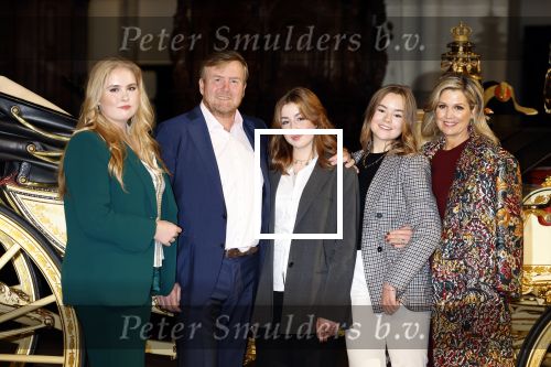 Amsterdam 4 november 2022
Fotomoment met koninklijke familie in de nieuwe kerk waar op dit moment een expositie is van Prinses Juliana.
Aanwezig Koning Willem Alexander Koningin Maxima Prinses Amalia Prinses Ariane en Prinses Alexia.