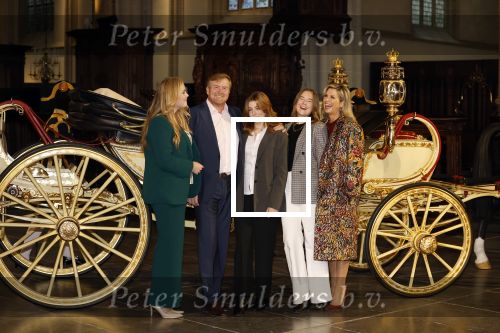 Amsterdam 4 november 2022
Fotomoment met koninklijke familie in de nieuwe kerk waar op dit moment een expositie is van Prinses Juliana.
Aanwezig Koning Willem Alexander Koningin Maxima Prinses Amalia Prinses Ariane en Prinses Alexia.