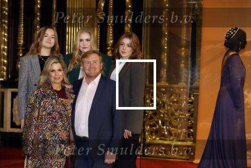 Amsterdam 4 november 2022
Fotomoment met koninklijke familie in de nieuwe kerk waar op dit moment een expositie is van Prinses Juliana.
Aanwezig Koning Willem Alexander Koningin Maxima Prinses Amalia Prinses Ariane en Prinses Alexia.