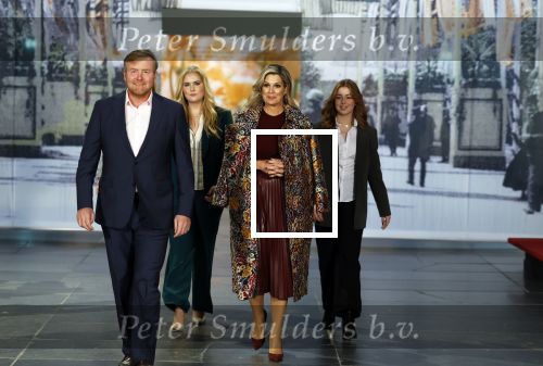 Amsterdam 4 november 2022
Fotomoment met koninklijke familie in de nieuwe kerk waar op dit moment een expositie is van Prinses Juliana.
Aanwezig Koning Willem Alexander Koningin Maxima Prinses Amalia Prinses Ariane en Prinses Alexia.