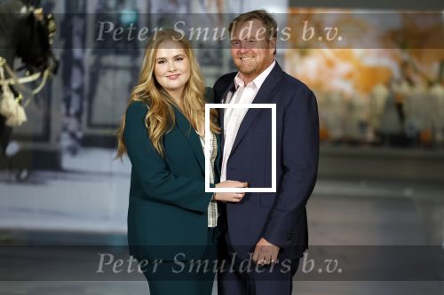Amsterdam 4 november 2022
Fotomoment met koninklijke familie in de nieuwe kerk waar op dit moment een expositie is van Prinses Juliana.
Aanwezig Koning Willem Alexander Koningin Maxima Prinses Amalia Prinses Ariane en Prinses Alexia.