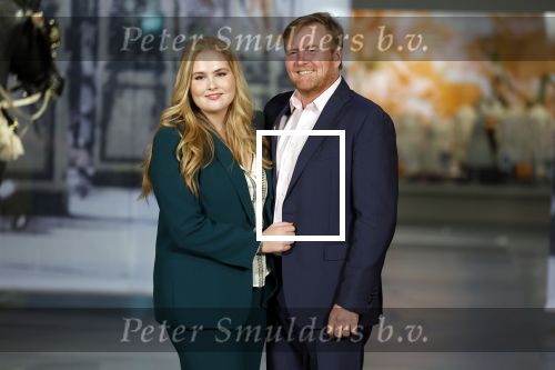 Amsterdam 4 november 2022
Fotomoment met koninklijke familie in de nieuwe kerk waar op dit moment een expositie is van Prinses Juliana.
Aanwezig Koning Willem Alexander Koningin Maxima Prinses Amalia Prinses Ariane en Prinses Alexia.
