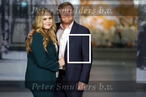 Amsterdam 4 november 2022
Fotomoment met koninklijke familie in de nieuwe kerk waar op dit moment een expositie is van Prinses Juliana.
Aanwezig Koning Willem Alexander Koningin Maxima Prinses Amalia Prinses Ariane en Prinses Alexia.