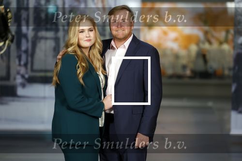 Amsterdam 4 november 2022
Fotomoment met koninklijke familie in de nieuwe kerk waar op dit moment een expositie is van Prinses Juliana.
Aanwezig Koning Willem Alexander Koningin Maxima Prinses Amalia Prinses Ariane en Prinses Alexia.