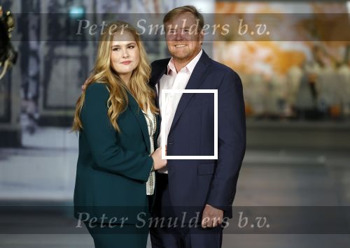 Amsterdam 4 november 2022
Fotomoment met koninklijke familie in de nieuwe kerk waar op dit moment een expositie is van Prinses Juliana.
Aanwezig Koning Willem Alexander Koningin Maxima Prinses Amalia Prinses Ariane en Prinses Alexia.