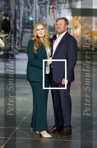 Amsterdam 4 november 2022
Fotomoment met koninklijke familie in de nieuwe kerk waar op dit moment een expositie is van Prinses Juliana.
Aanwezig Koning Willem Alexander Koningin Maxima Prinses Amalia Prinses Ariane en Prinses Alexia.