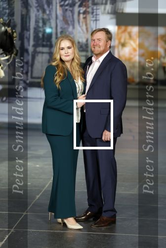 Amsterdam 4 november 2022
Fotomoment met koninklijke familie in de nieuwe kerk waar op dit moment een expositie is van Prinses Juliana.
Aanwezig Koning Willem Alexander Koningin Maxima Prinses Amalia Prinses Ariane en Prinses Alexia.