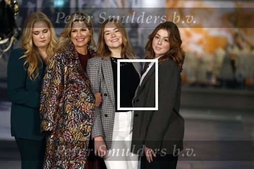 Amsterdam 4 november 2022
Fotomoment met koninklijke familie in de nieuwe kerk waar op dit moment een expositie is van Prinses Juliana.
Aanwezig Koning Willem Alexander Koningin Maxima Prinses Amalia Prinses Ariane en Prinses Alexia.