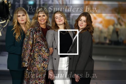 Amsterdam 4 november 2022
Fotomoment met koninklijke familie in de nieuwe kerk waar op dit moment een expositie is van Prinses Juliana.
Aanwezig Koning Willem Alexander Koningin Maxima Prinses Amalia Prinses Ariane en Prinses Alexia.