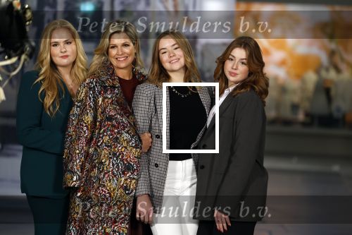 Amsterdam 4 november 2022
Fotomoment met koninklijke familie in de nieuwe kerk waar op dit moment een expositie is van Prinses Juliana.
Aanwezig Koning Willem Alexander Koningin Maxima Prinses Amalia Prinses Ariane en Prinses Alexia.