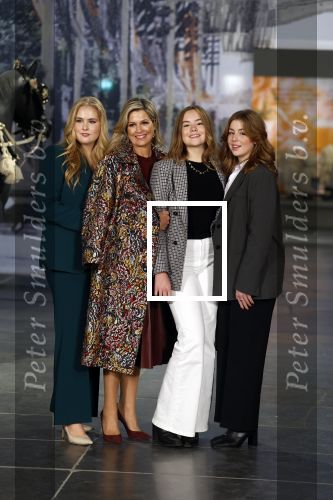 Amsterdam 4 november 2022
Fotomoment met koninklijke familie in de nieuwe kerk waar op dit moment een expositie is van Prinses Juliana.
Aanwezig Koning Willem Alexander Koningin Maxima Prinses Amalia Prinses Ariane en Prinses Alexia.