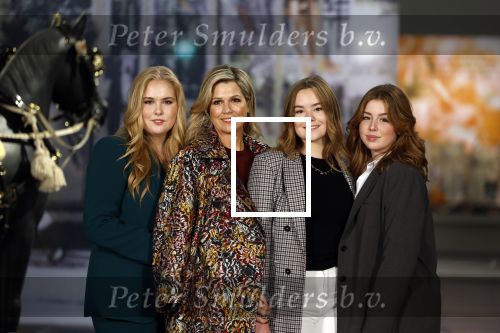 Amsterdam 4 november 2022
Fotomoment met koninklijke familie in de nieuwe kerk waar op dit moment een expositie is van Prinses Juliana.
Aanwezig Koning Willem Alexander Koningin Maxima Prinses Amalia Prinses Ariane en Prinses Alexia.