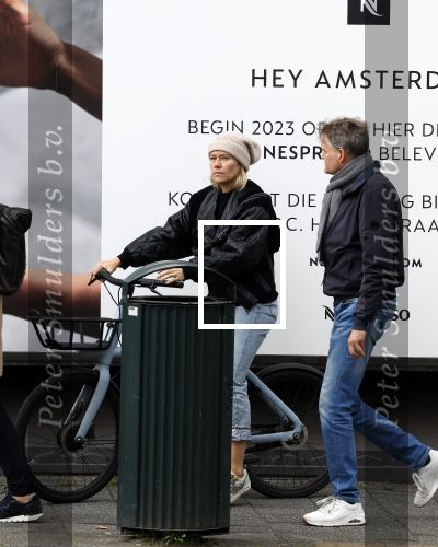 Amsterdam 26 oktober 2022
Liesbeth kamerling op haar v Moof in Amsterdam zuid