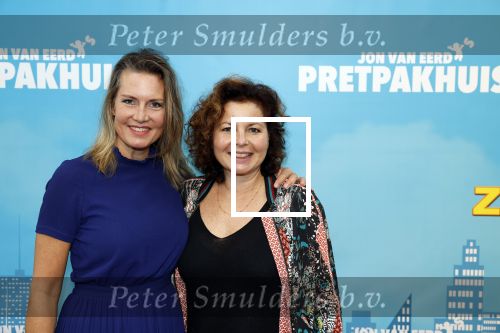 Zaandam 30 oktober 2022
Premiere zo vader zo zoon van Jon v Eerd in het zaantheater. Maaike Widdershoven met een kennis