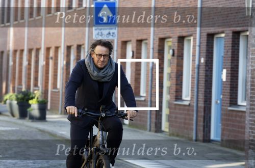 Alkmaar 12 en 13 november 2022
Marco Borsato op de fiets in het centrum van Alkmaar .