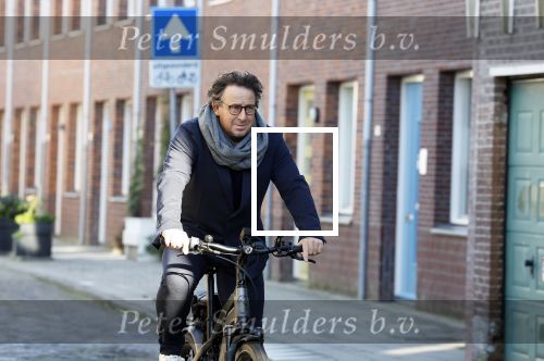 Alkmaar 12 en 13 november 2022
Marco Borsato op de fiets in het centrum van Alkmaar .