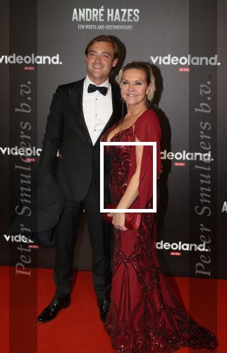 Amsterdam, 19 Oktober 2022
Premiere documentaire Andre Hazes bij Videoland in het Tuschinski theater
Mariska v Kolck met haar oudste zoon Christoph Jacobsen