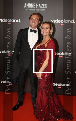 Amsterdam, 19 Oktober 2022
Premiere documentaire Andre Hazes bij Videoland in het Tuschinski theater
Mariska v Kolck met haar oudste zoon Christoph Jacobsen