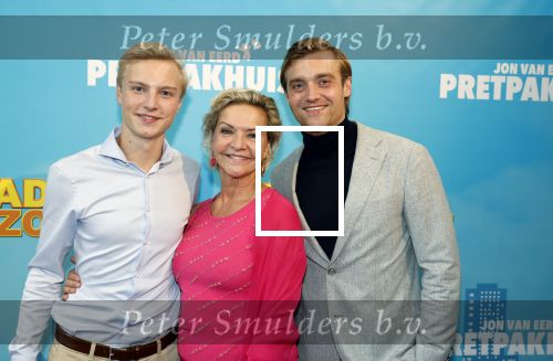 Zaandam 30 oktober 2022
Premiere zo vader zo zoon van Jon v Eerd in het zaantheater. Mariska v Kolck kwam met haar zoons