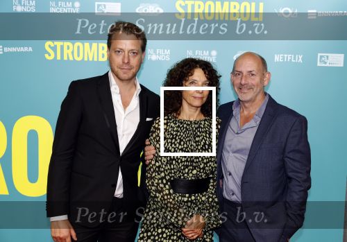 Amsterdam 31 oktober 2022
Premiere Stromboli in Tuschinski.
Mark v Eeuwen  Paula v d Oest en Alain de Levita