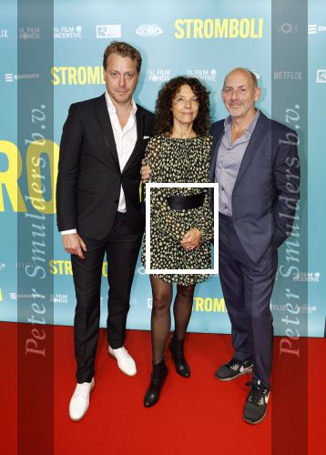 Amsterdam 31 oktober 2022
Premiere Stromboli in Tuschinski.
Mark v Eeuwen  Paula v d Oest en Alain de Levita