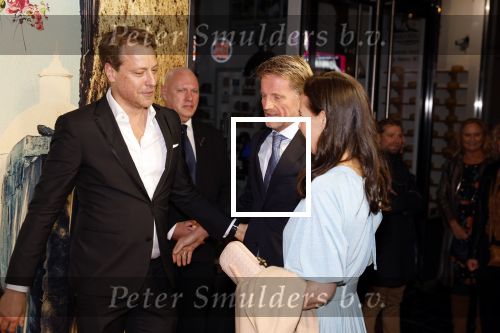 Amsterdam 31 oktober 2022
Premiere Stromboli in Tuschinski.
Mark v Eeuwen met prins Pieter Christiaan en zijn vrouw Prinses Anita