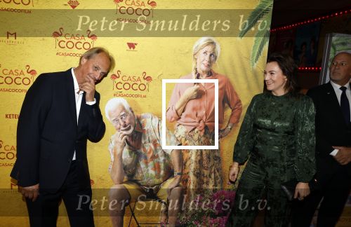 Rotterdam 7 november 2022
Premiere Casa Coco met oa Gerard Cox Joke Bruijs Loes Luca Katja Schuurman Frederique Spigt Bruni Heinke Oscar Aerts Chris Tates Richard Groenendijk en Pamela Teves. Martin van Waardenberg met partner