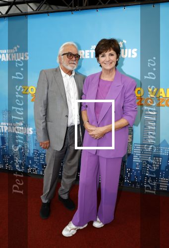 Zaandam 30 oktober 2022
Premiere zo vader zo zoon van Jon v Eerd in het zaantheater. Martine v Os met man