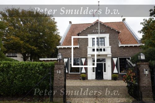 Noordwijk 15 oktober 2022
Maxime Meiland en haar man Leroy Wortelboer hebben een nieuwe villa / huis gekocht heel dichtbij Martien en Erica. Verkocht onder voorbehoud.