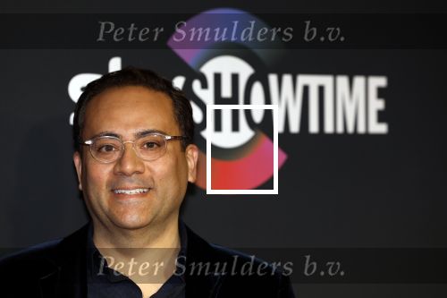 Amsterdam 3 november 2022
Rode loper ivm met nieuwe streamingsdienst Sky showtime bij westergasfabriek. Monty Sarhan met zijn vrouw en kinderen