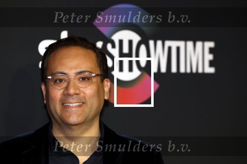 Amsterdam 3 november 2022
Rode loper ivm met nieuwe streamingsdienst Sky showtime bij westergasfabriek. Monty Sarhan met zijn vrouw en kinderen