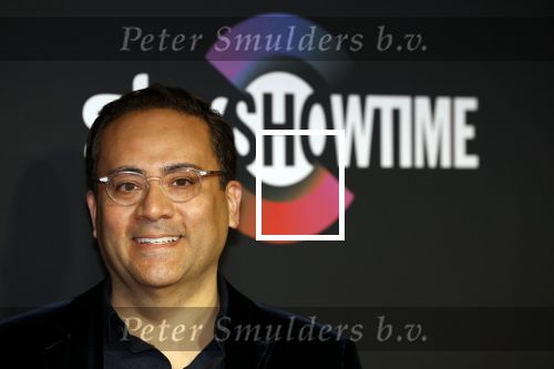 Amsterdam 3 november 2022
Rode loper ivm met nieuwe streamingsdienst Sky showtime bij westergasfabriek. Monty Sarhan met zijn vrouw en kinderen