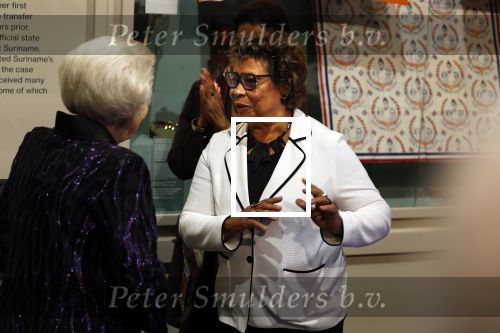 Amsterdam 13 oktober 2022
Prinses Beatrix opent de expositie van haar moeder prinses Juliana in de nieuwe kerk in Amsterdam. Noraly Beyer met prinses Beatrix