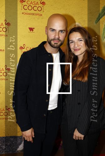 Rotterdam 7 november 2022
Premiere Casa Coco met oa Gerard Cox Joke Bruijs Loes Luca Katja Schuurman Frederique Spigt Bruni Heinke Oscar Aerts Chris Tates Richard Groenendijk en Pamela Teves. Oscar aerts met partner