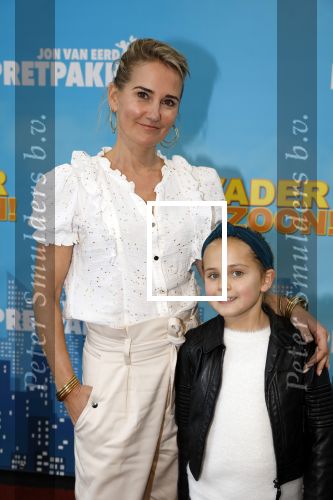 Zaandam 30 oktober 2022
Premiere zo vader zo zoon van Jon v Eerd in het zaantheater. Peggy Vrijens met dochter
