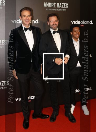 Amsterdam, 19 Oktober 2022
Premiere documentaire Andre Hazes bij Videoland in het Tuschinski theater
Peter v d Vorst met zoontje en Sven Sauve